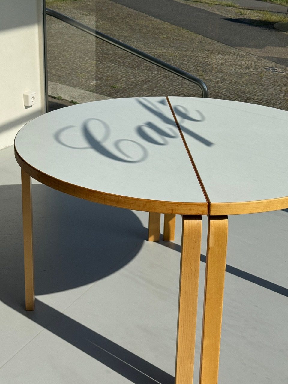 <br />
<b>Warning</b>:  Undefined variable $caption in <b>/homepages/15/d224896284/htdocs/wp-content/themes/HIT/single.php</b> on line <b>137</b><br />
